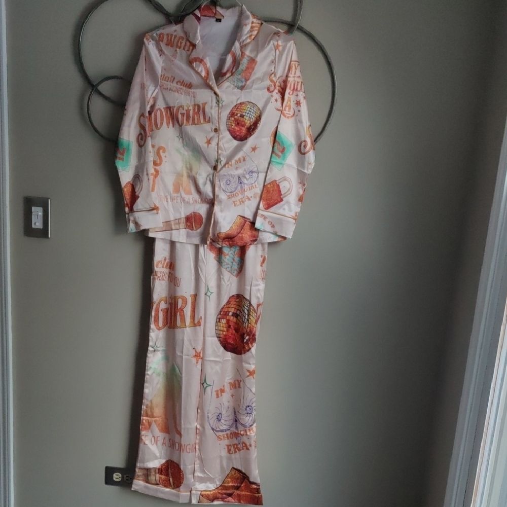 Taylor Swift Showgirl Silky Pajama Set
